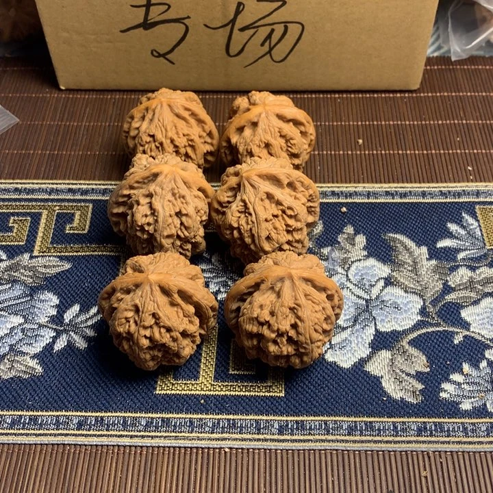 吊坠文玩核桃会****8粗筋3