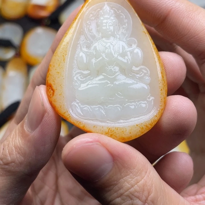 和田玉未镶嵌颈饰