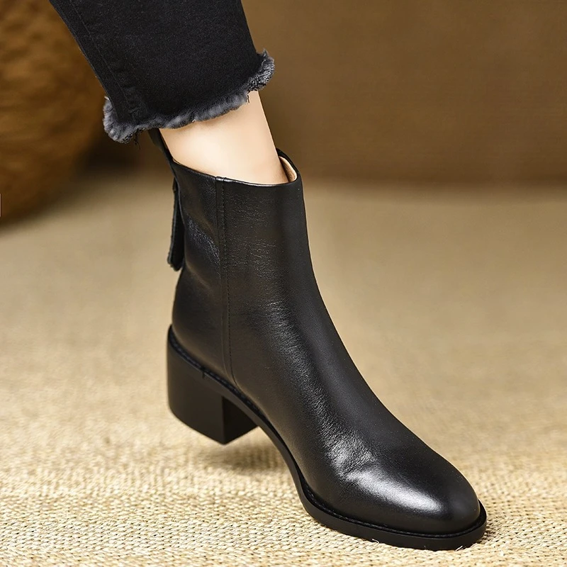 冬粗跟女圆头中跟短靴牛皮瘦瘦靴靴子女靴秋冬复古惠州鞋子百搭