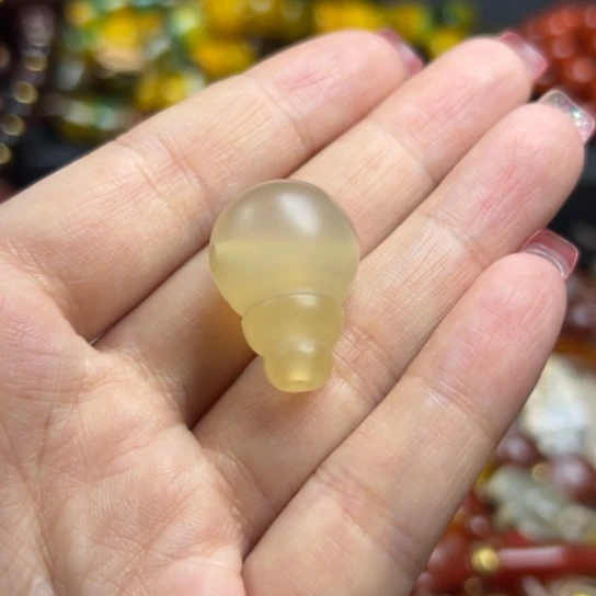 璐***璐玛瑙/玉髓颈饰未镶嵌