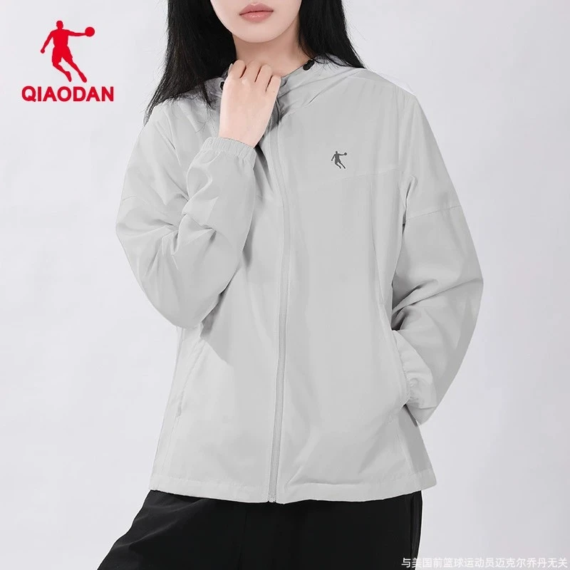 乔丹外套女2025秋冬季新款冲锋衣防风防泼水夹克运动风衣女装上衣