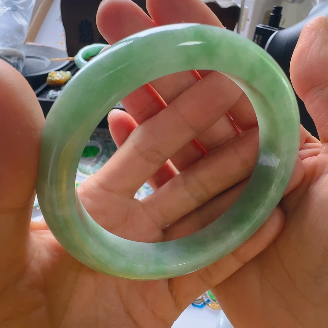 远***方翡翠未镶嵌手镯翡翠770