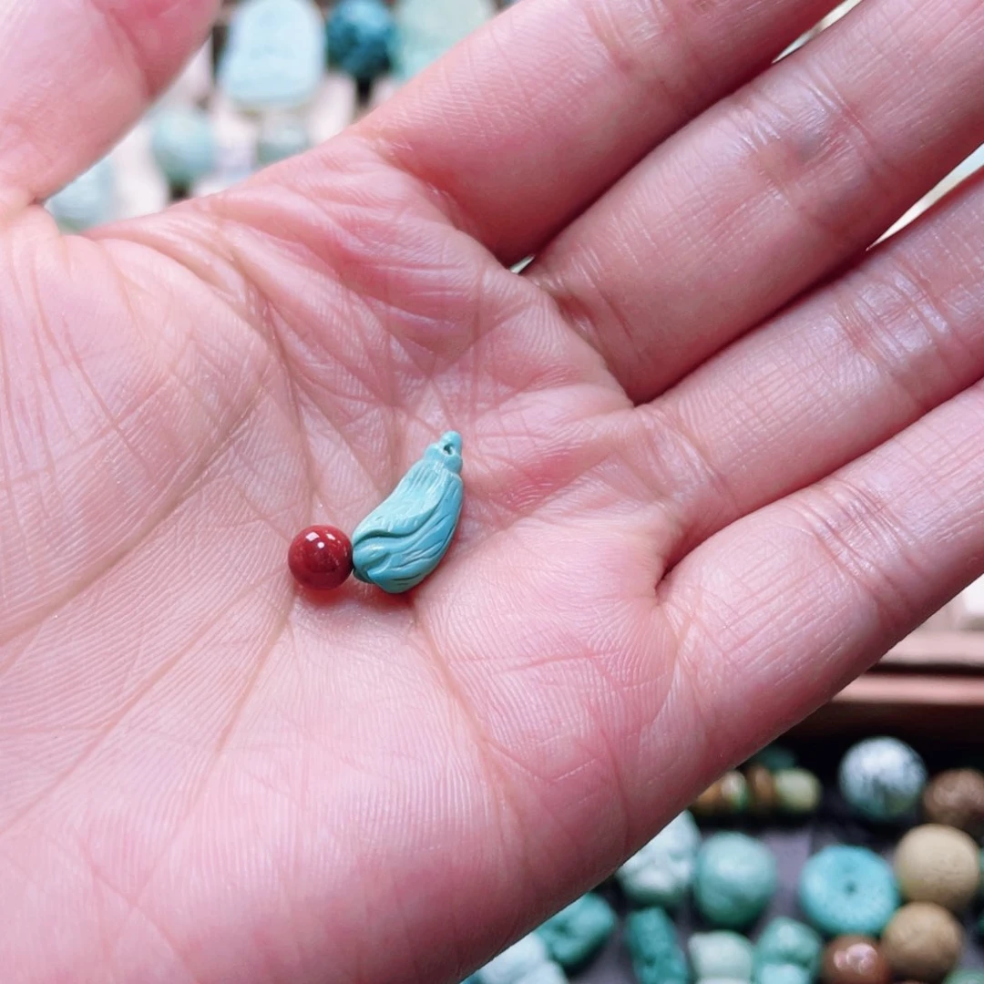 南红玛瑙配饰未镶嵌