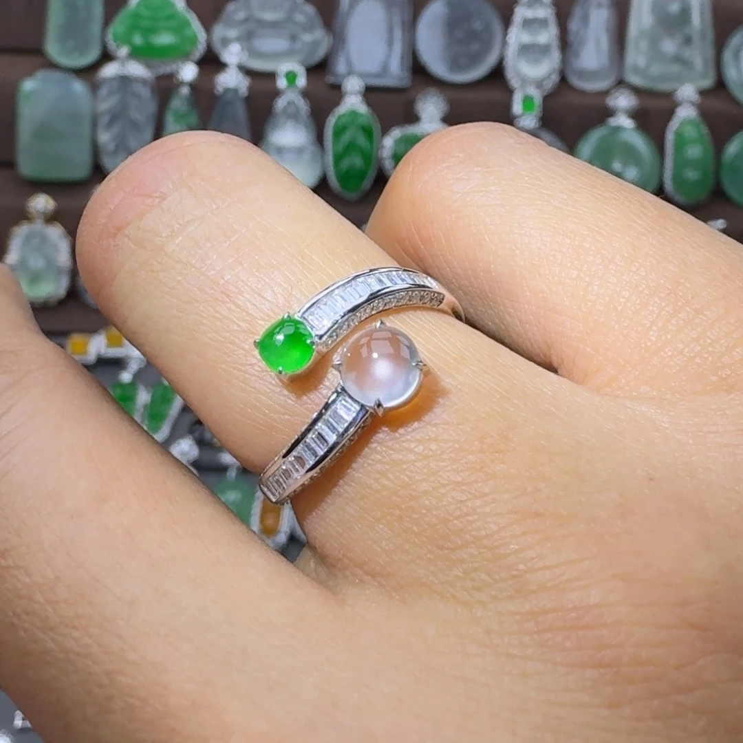 翡翠18K金镶嵌戒指