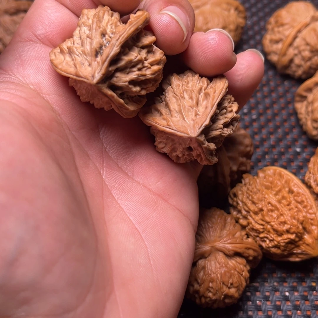 文玩核桃吊坠盘山