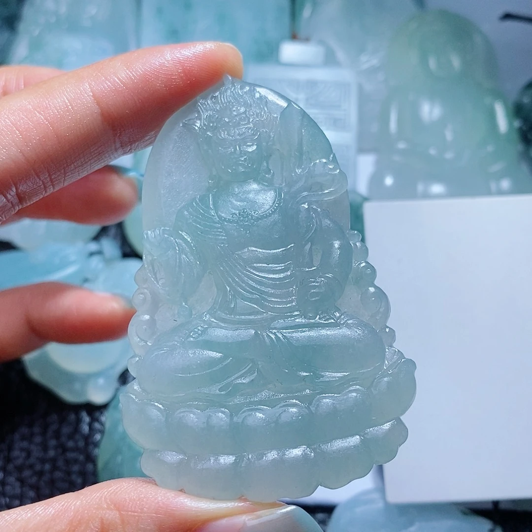 埃***特定制翡翠未镶嵌毛货付款后确认抛光
