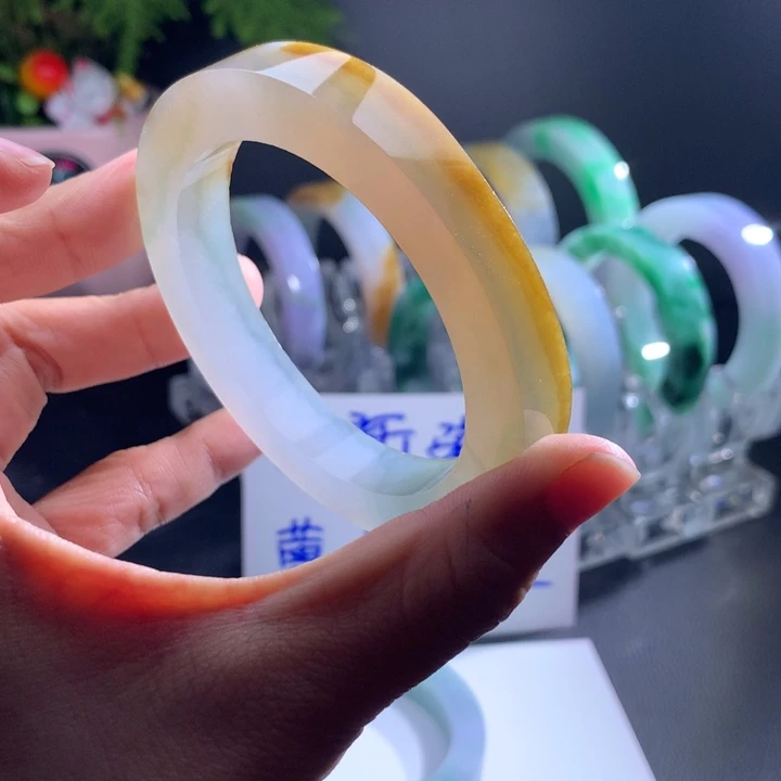 未镶嵌手镯定制翡翠