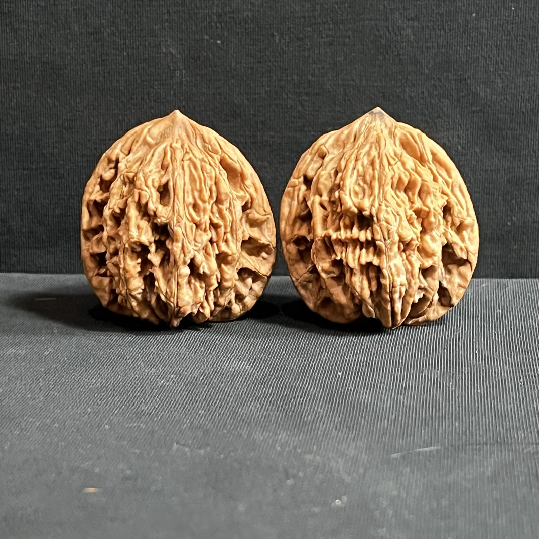 文玩核桃麦穗虎头手把件