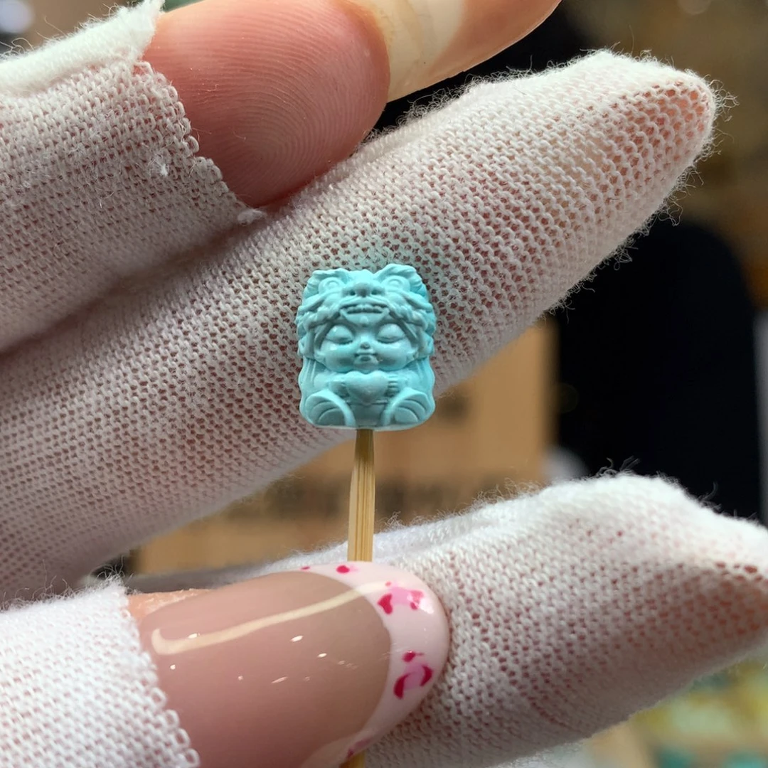 绿松石未镶嵌挂件