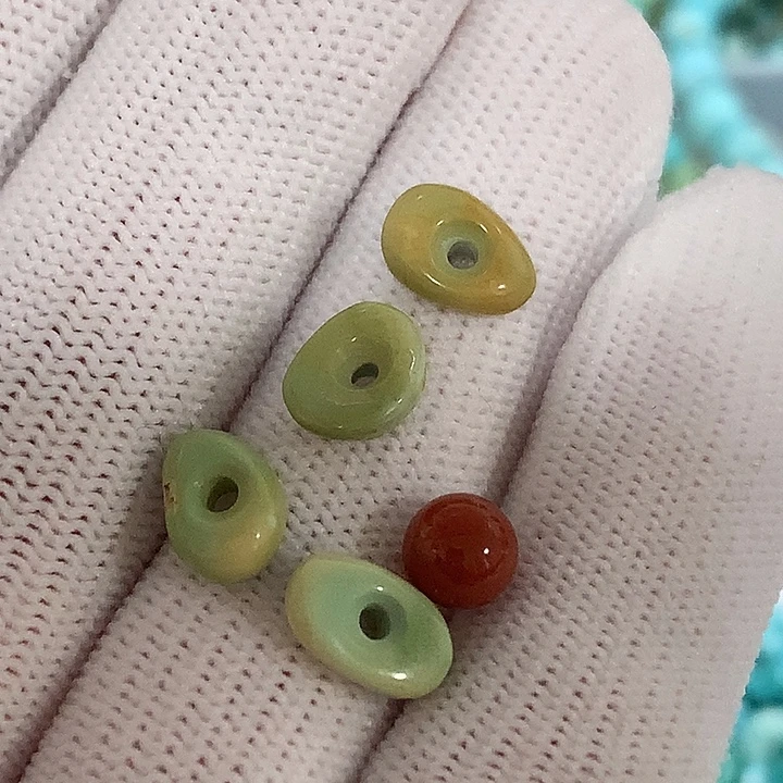 南红玛瑙未镶嵌珠宝奇石