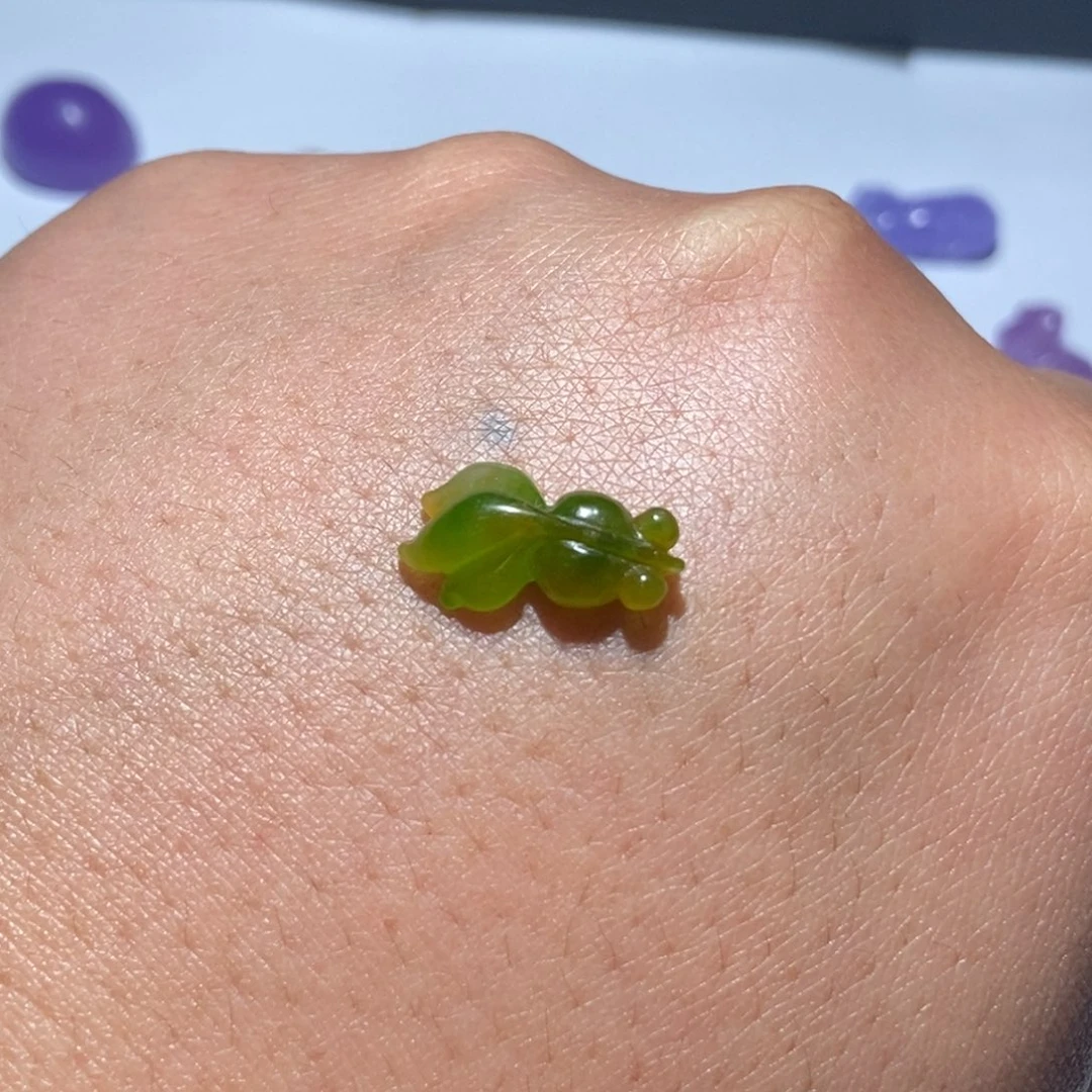 人***初翡翠未镶嵌颈饰吊坠