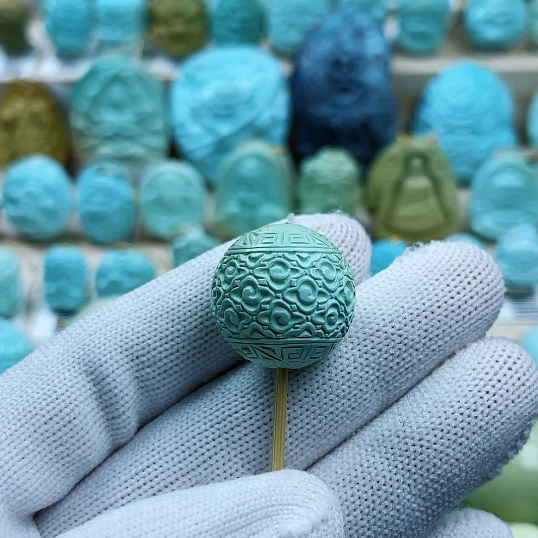 绿松石未镶嵌珠宝奇石