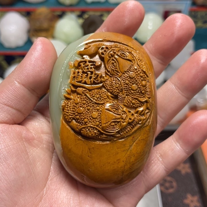 饕***餮石材方解石手把件不退换