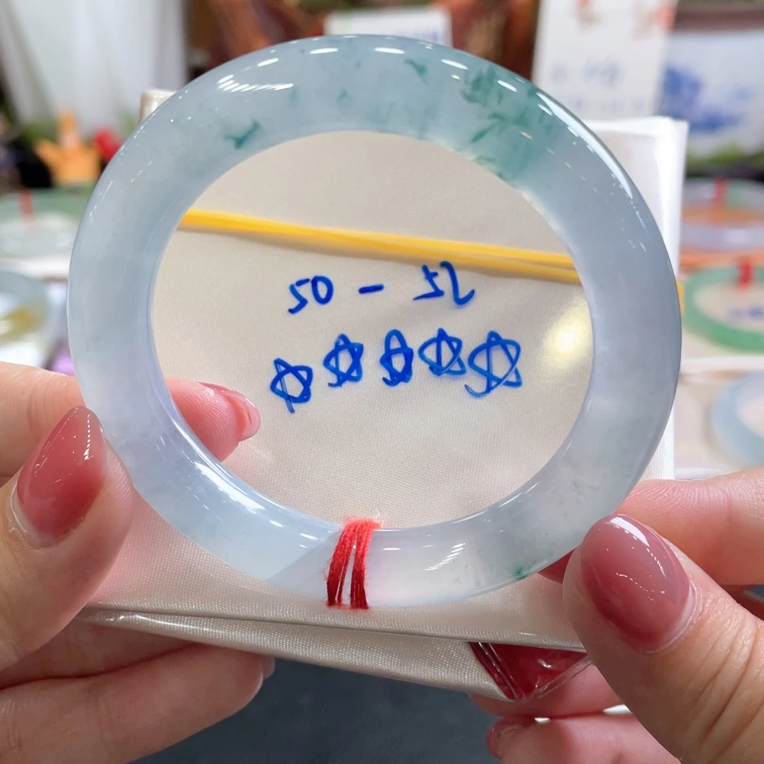 翡翠未镶嵌手镯50.6圈 高冰胶起光飘花 小怡强强强推