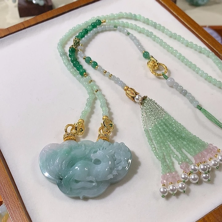 翡翠未镶嵌颈饰翡翠吊坠