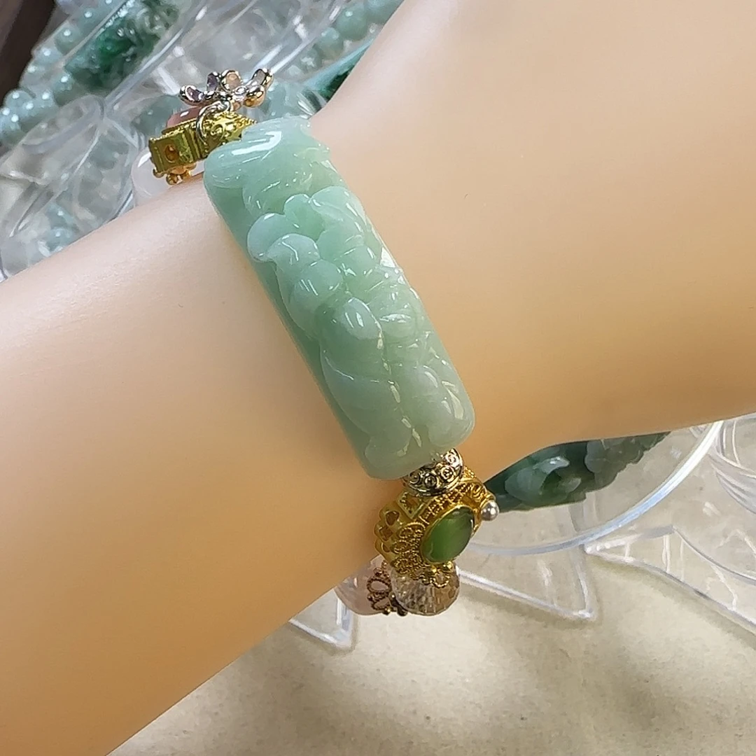 颈饰未镶嵌翡翠手牌
