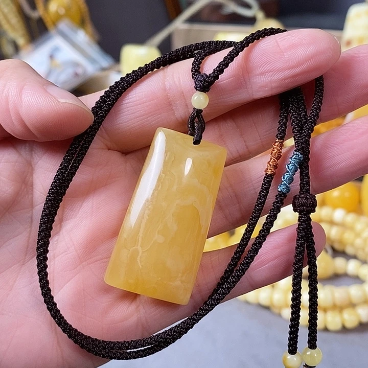 风****琥珀未镶嵌裸石无事牌