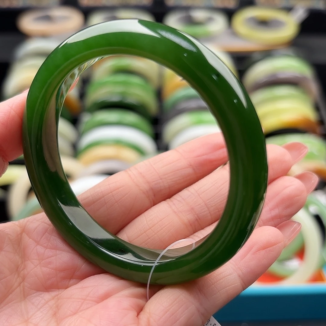 和田玉未镶嵌手镯高色果绿55.1 色好肉细