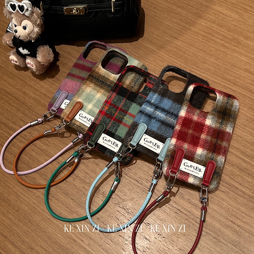 秋冬撞色格纹16promax绒布15pro新款手拎绳手机壳适用苹果系列13