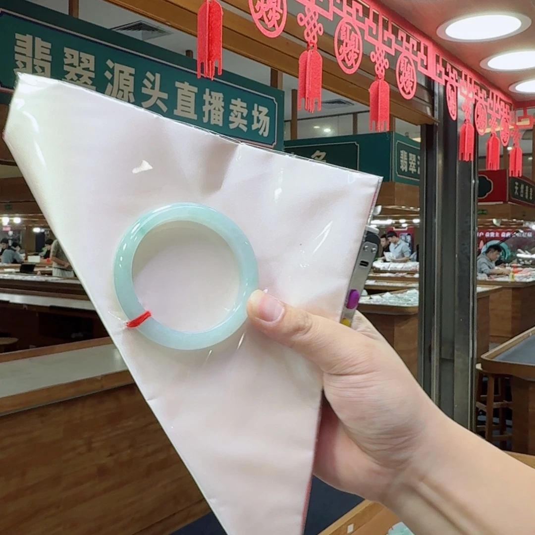 翡翠未镶嵌手镯翡翠