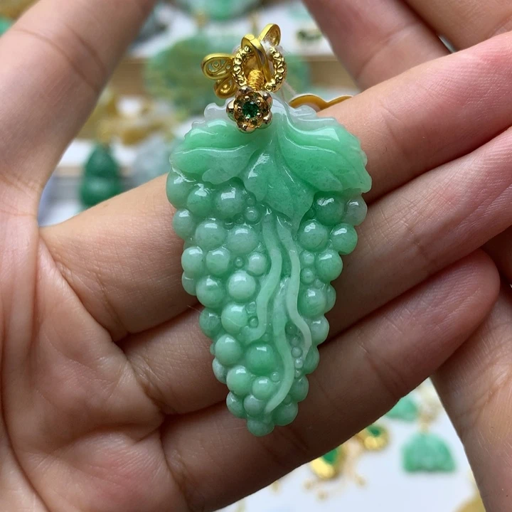 颈饰未镶嵌翡翠翡翠