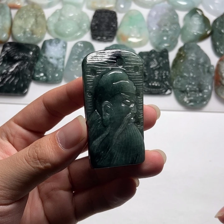 翡翠未镶嵌颈饰关二爷30