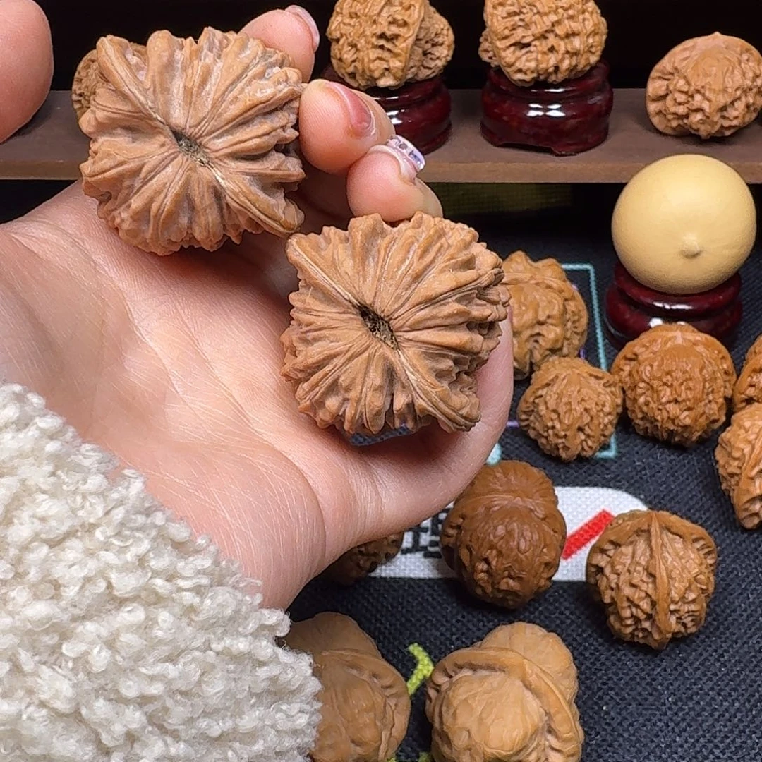 文玩核桃吊坠专**剑44四座楼