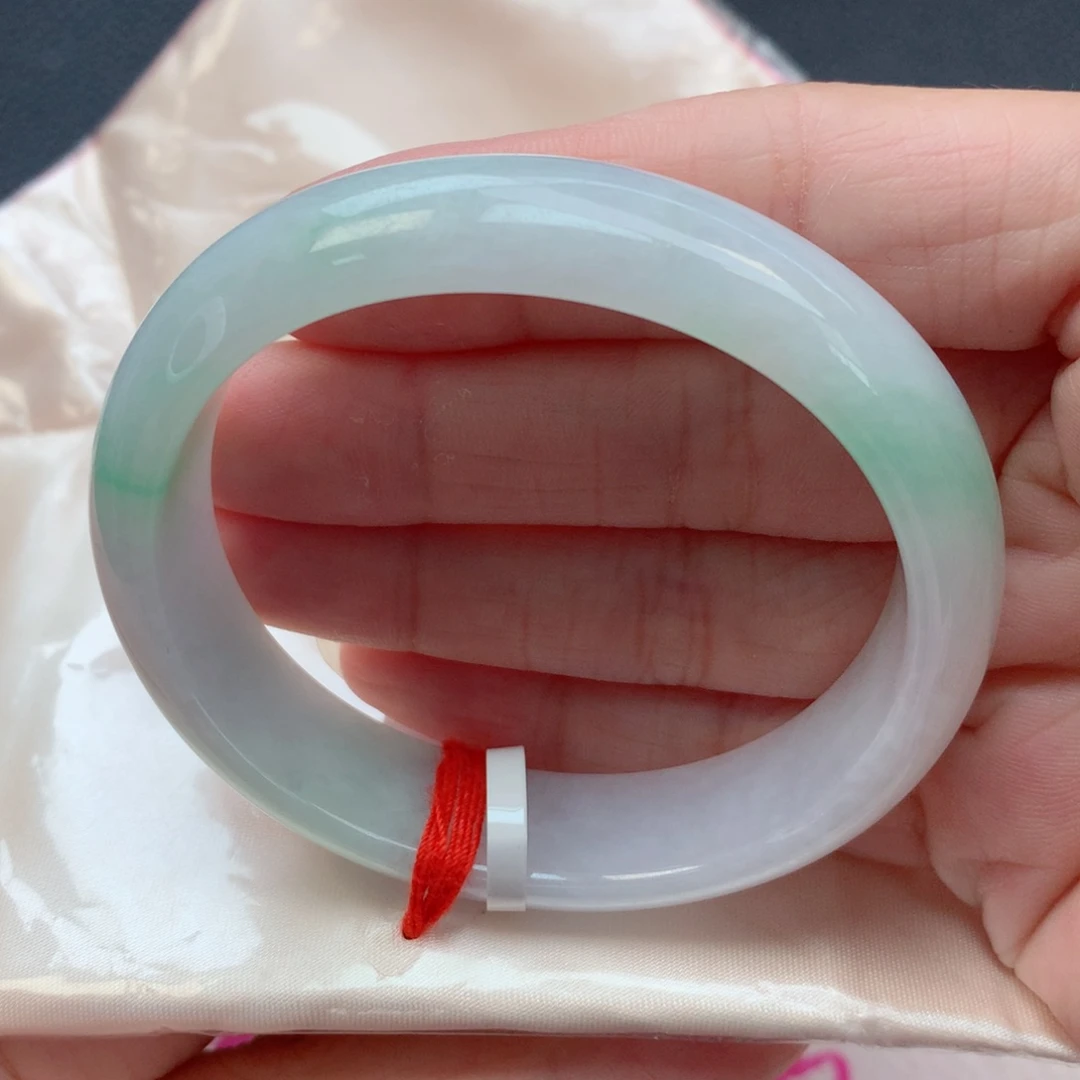 未镶嵌手镯翡翠54贵妃 细糯白底青轮胎镯