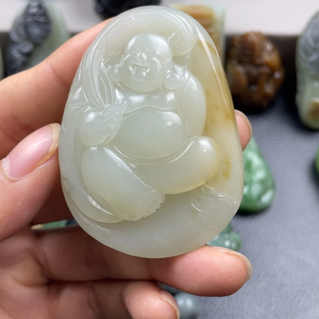 龙***下和田玉未镶嵌挂件