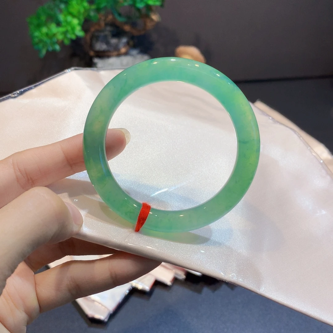 翡翠未镶嵌手镯51