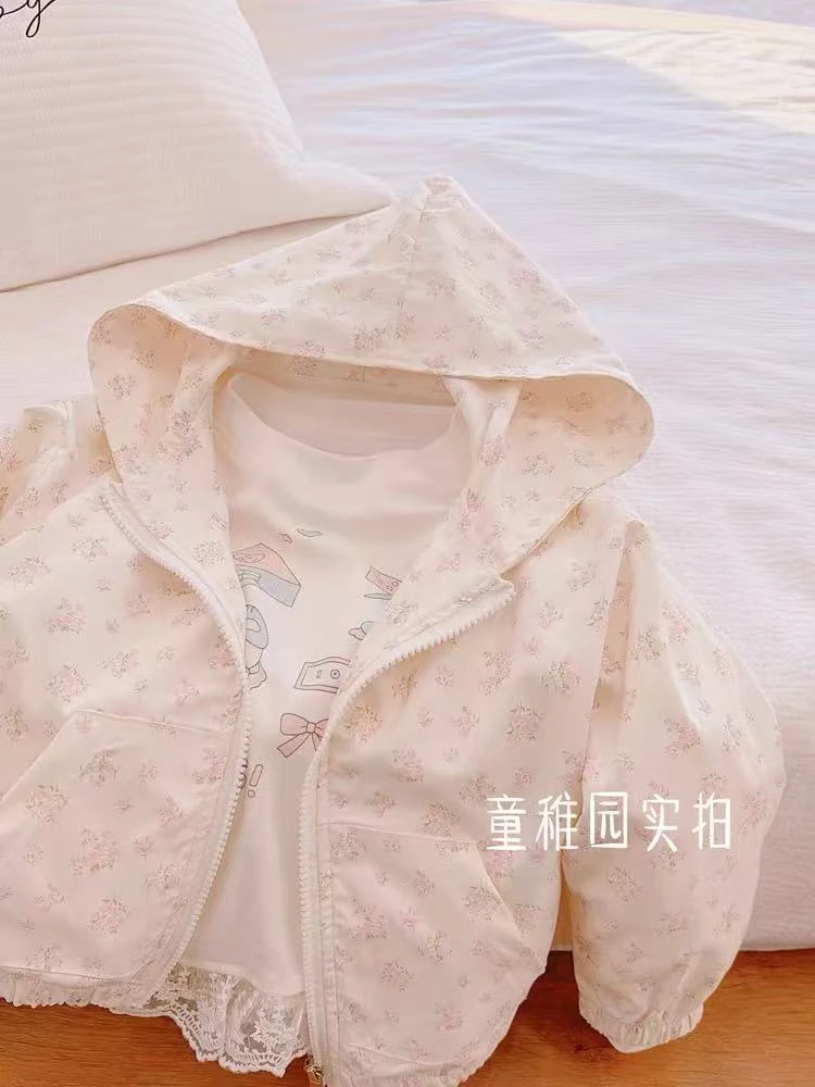 公主风春秋连帽秋季碎花普通外套满印童装风衣轻薄