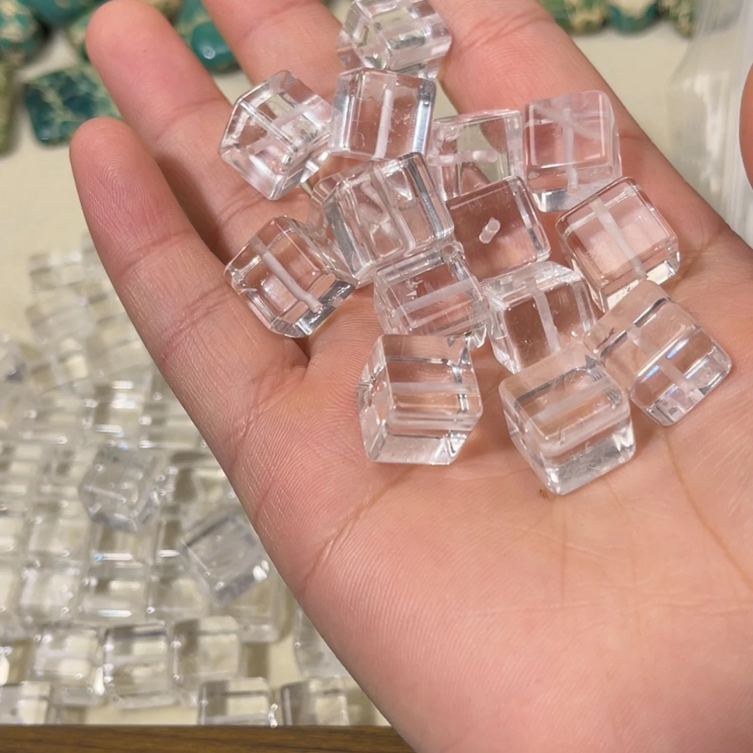 乔***一玛瑙/玉髓散珠白水方糖15颗