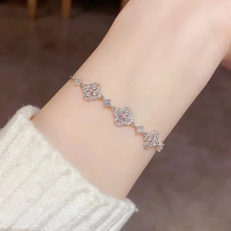 铜合金手链 法式花朵镂空手链小香风时尚手环简约百搭手饰F1799