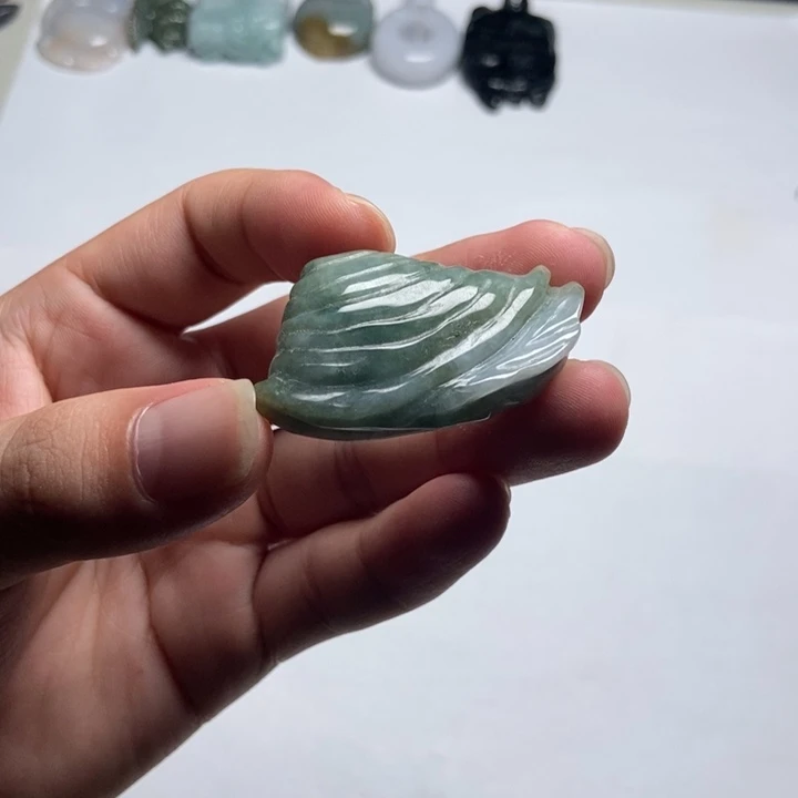 翡翠未镶嵌颈饰扇贝9