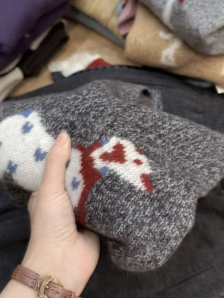 A1七言家 麻灰花纱围巾狗毛衣1