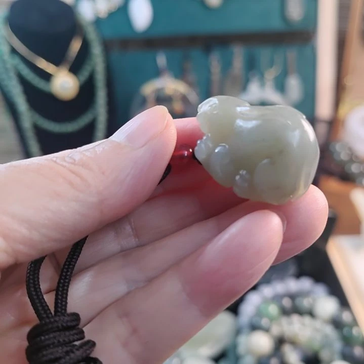 和田玉（糖玉）未镶嵌挂件