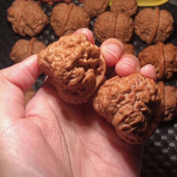 当***尽文玩核桃把件蛤蟆