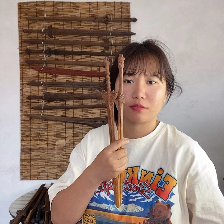 应****吧哈哈哈哈哈哈哈哈