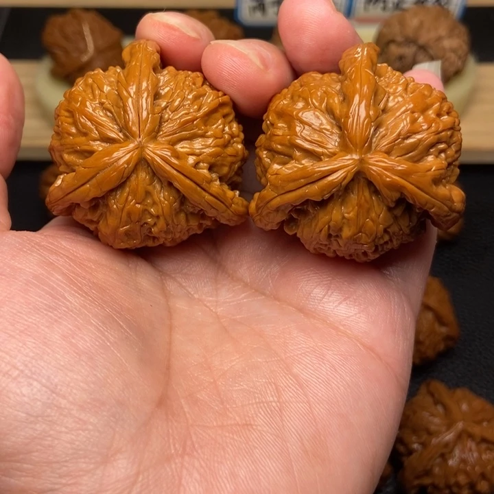 文玩核桃把件坤****）工艺三棱