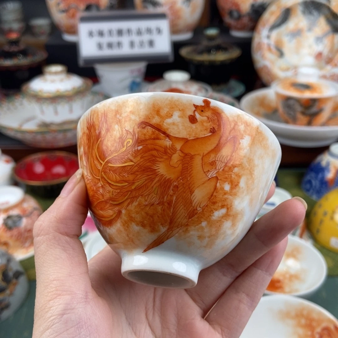 陶瓷的设计师是一个