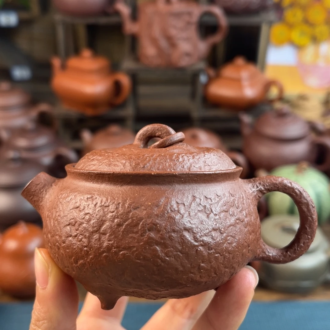 紫砂茶壶手工制作工艺精湛