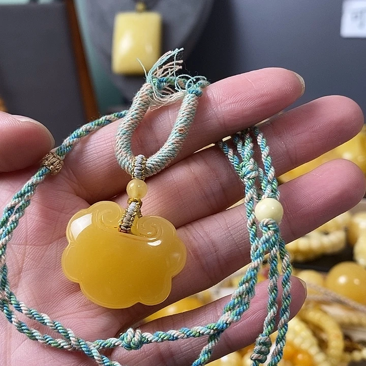 琥珀未镶嵌裸石锁