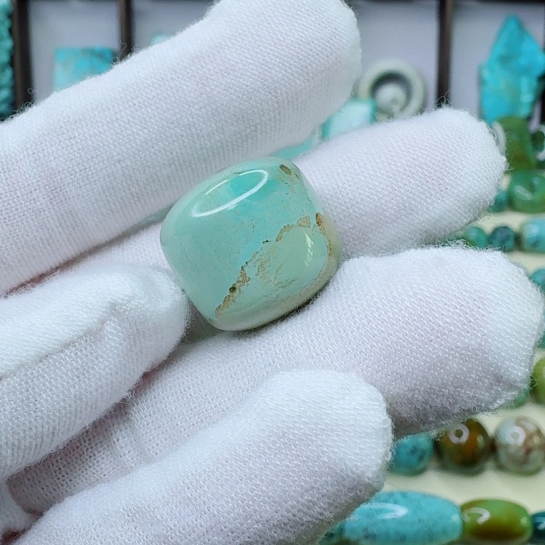 绿松石未镶嵌原矿绿松石