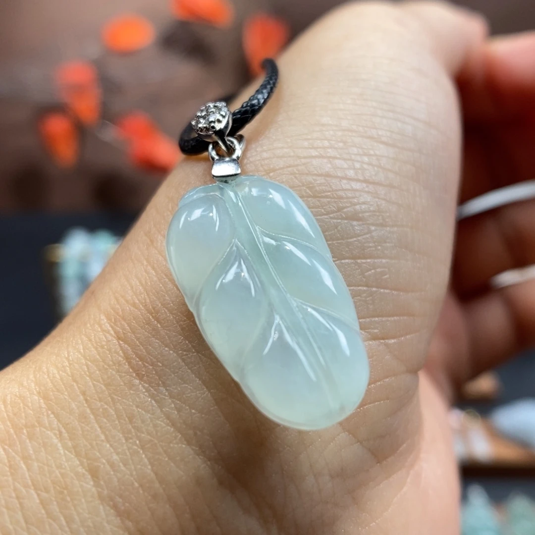 【闪购商品】颈饰未镶嵌翡翠1