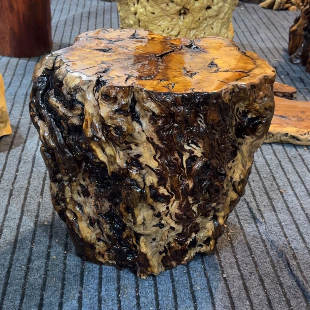 曹***明龙纹鸡心枣木手工艺品