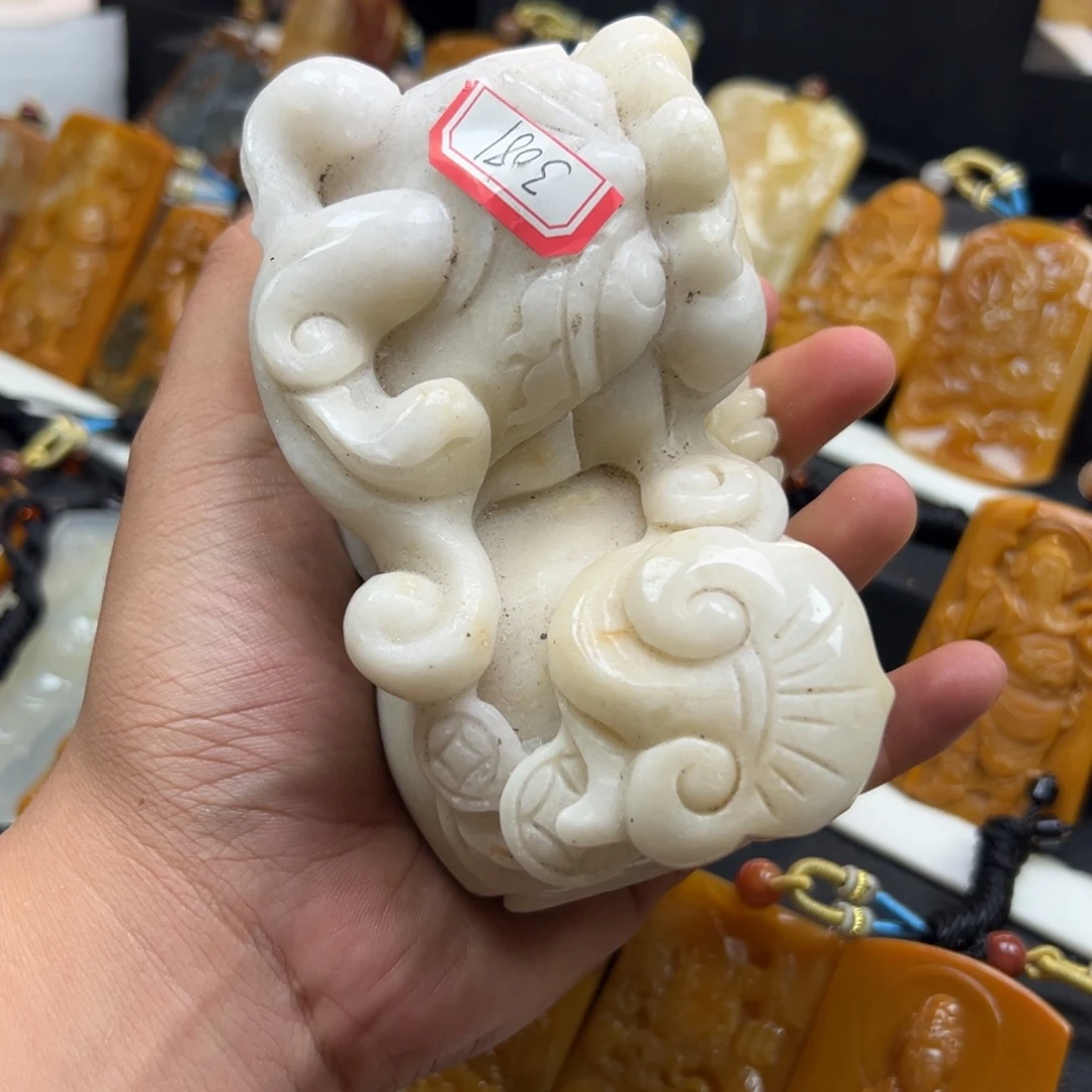 石英质玉（黄龙玉）未镶嵌hly