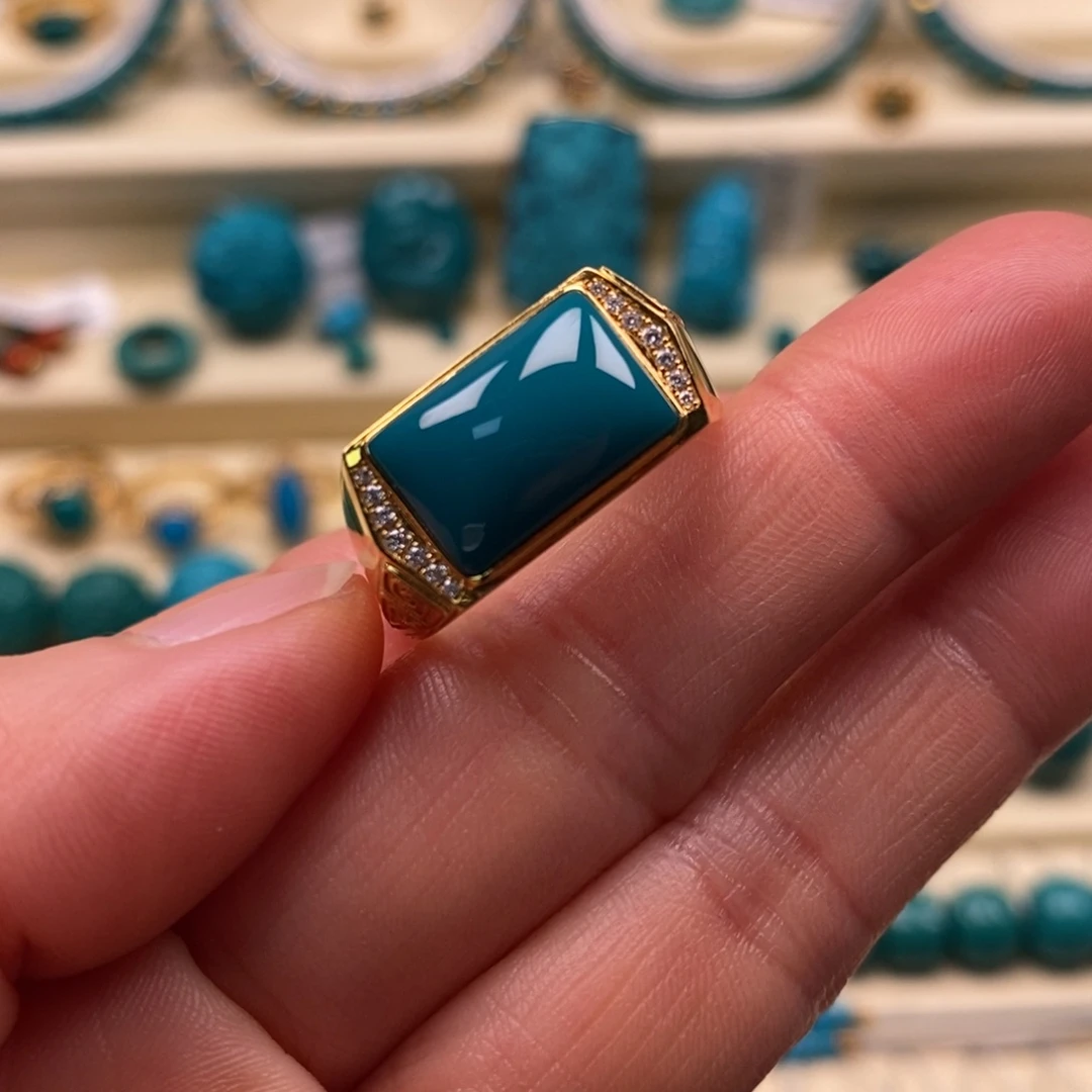 绿松石18K金镶嵌珠宝奇石圈口20金戒指