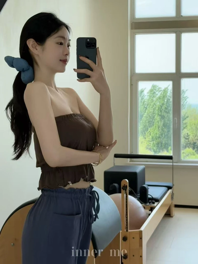 inner me荷叶边褶皱瑜伽抹胸 含胸垫