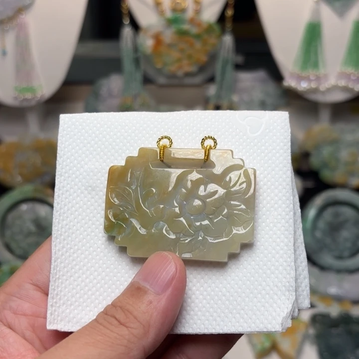 颈饰未镶嵌翡翠吊坠