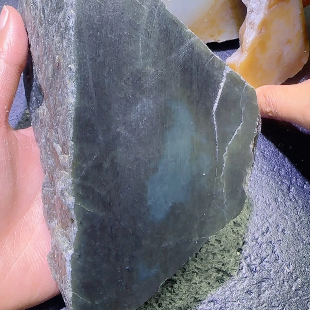 和田玉未镶嵌珠宝半成品